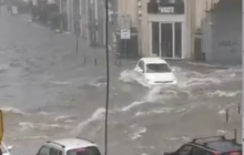 Catania: Allagamenti in città, auto trascinate in pieno centro (VIDEO)