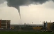 Sicilia: avvistata tromba marina a Pozzallo - VIDEO