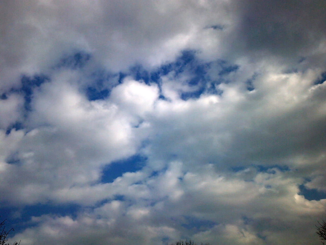 Meteo Catania: oggi domenica 21 Aprile prevalentemente nuvoloso per velature.